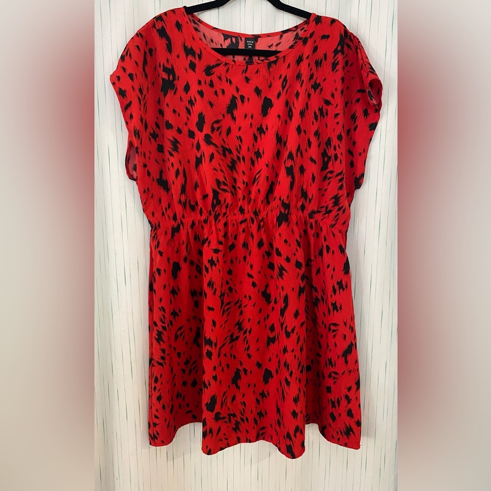 SHEIN Red and Black Patterned Dress
